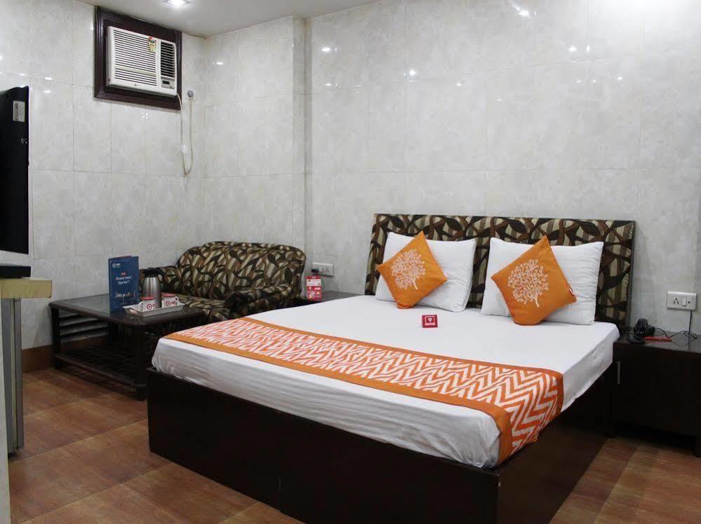 ניו דלהי Oyo 2705 Hotel Preet Palace מראה חיצוני תמונה