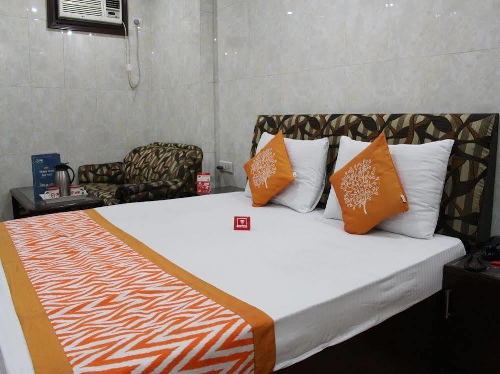 ניו דלהי Oyo 2705 Hotel Preet Palace מראה חיצוני תמונה